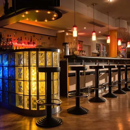 Good Morning + מלון