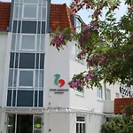 Good Morning + Szálloda