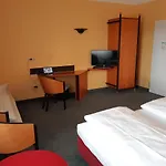 Good Morning + Hotel Lipsko