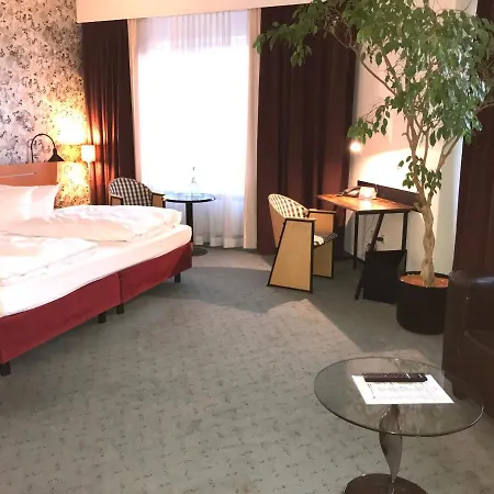 Good Morning + Hotel