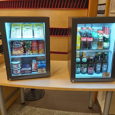 Good Morning + Hotel