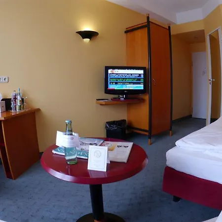 Good Morning + Hotel
