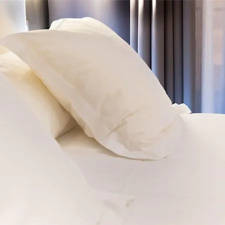 Good Morning + Hotel