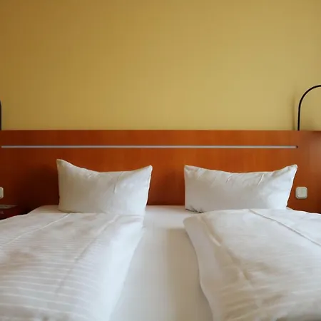 Good Morning + Hotel Lipsia