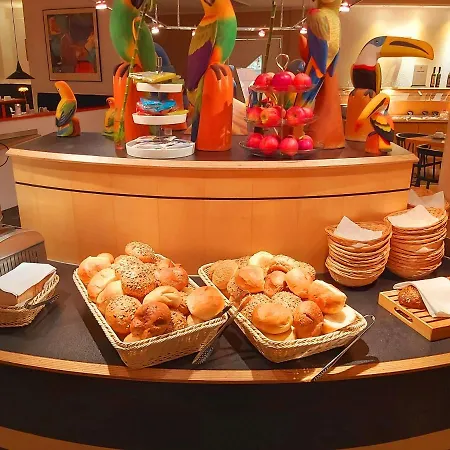 Good Morning + Hotel