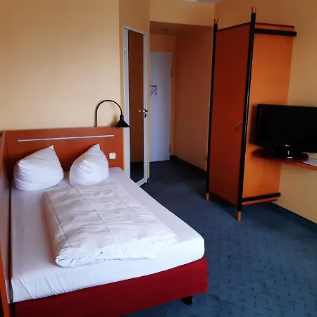 Good Morning + Hotel