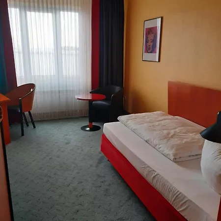 Good Morning + Hotel