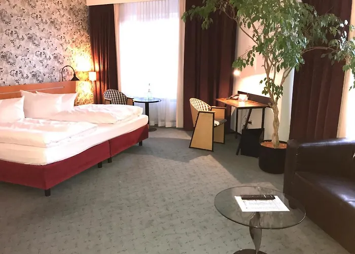 Good Morning + Hotel