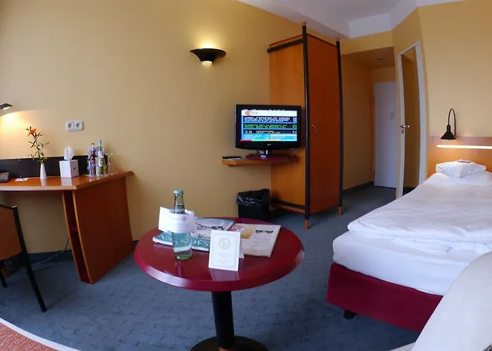 Good Morning + Hotel